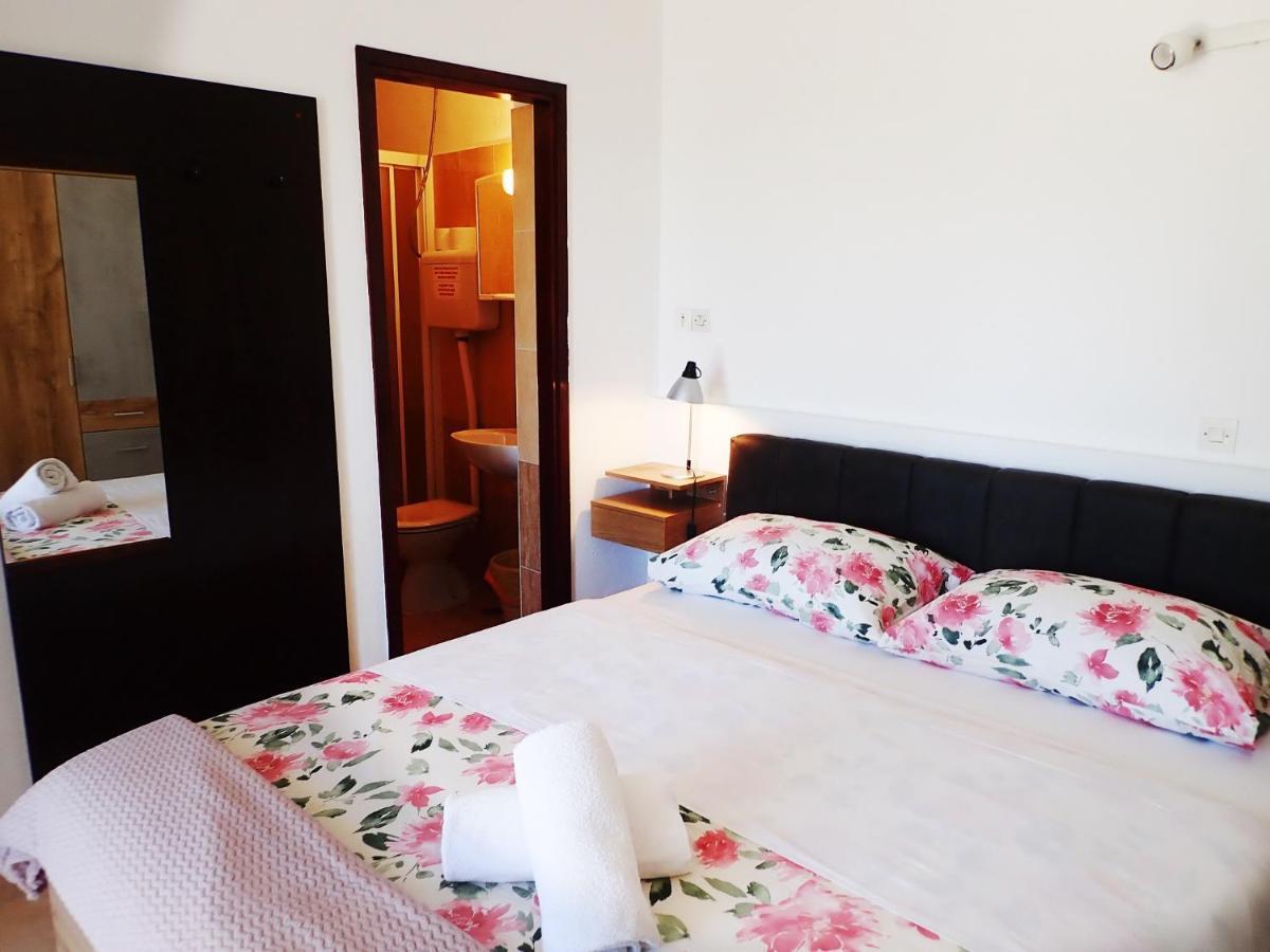 Apartmani Ivica & Boja Starigrad Paklenica Ngoại thất bức ảnh