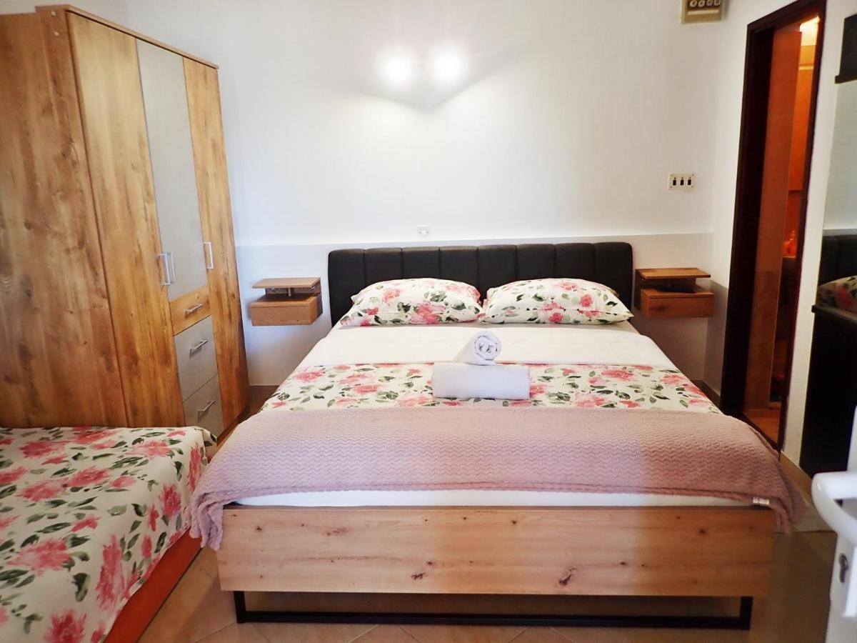 Apartmani Ivica & Boja Starigrad Paklenica Ngoại thất bức ảnh